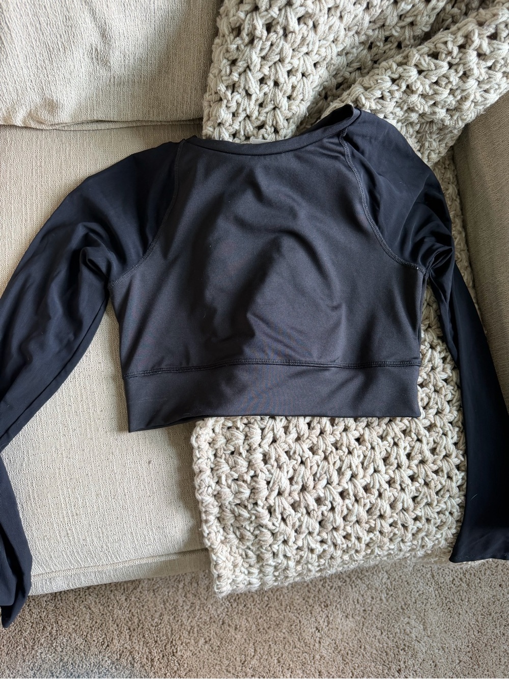 Forever 21 Black Long-Sleeve Crop Top